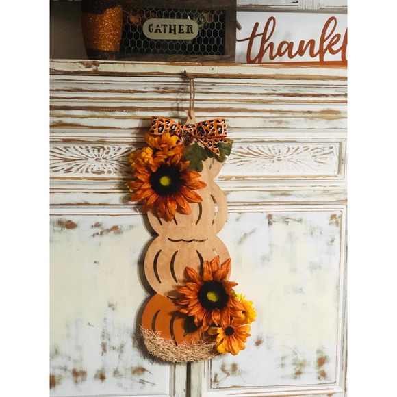 Fall Stacked Pumpkins, Pumpkins, Fall Decor, Wall Hanging, Door Hanger - Picture 3 of 5